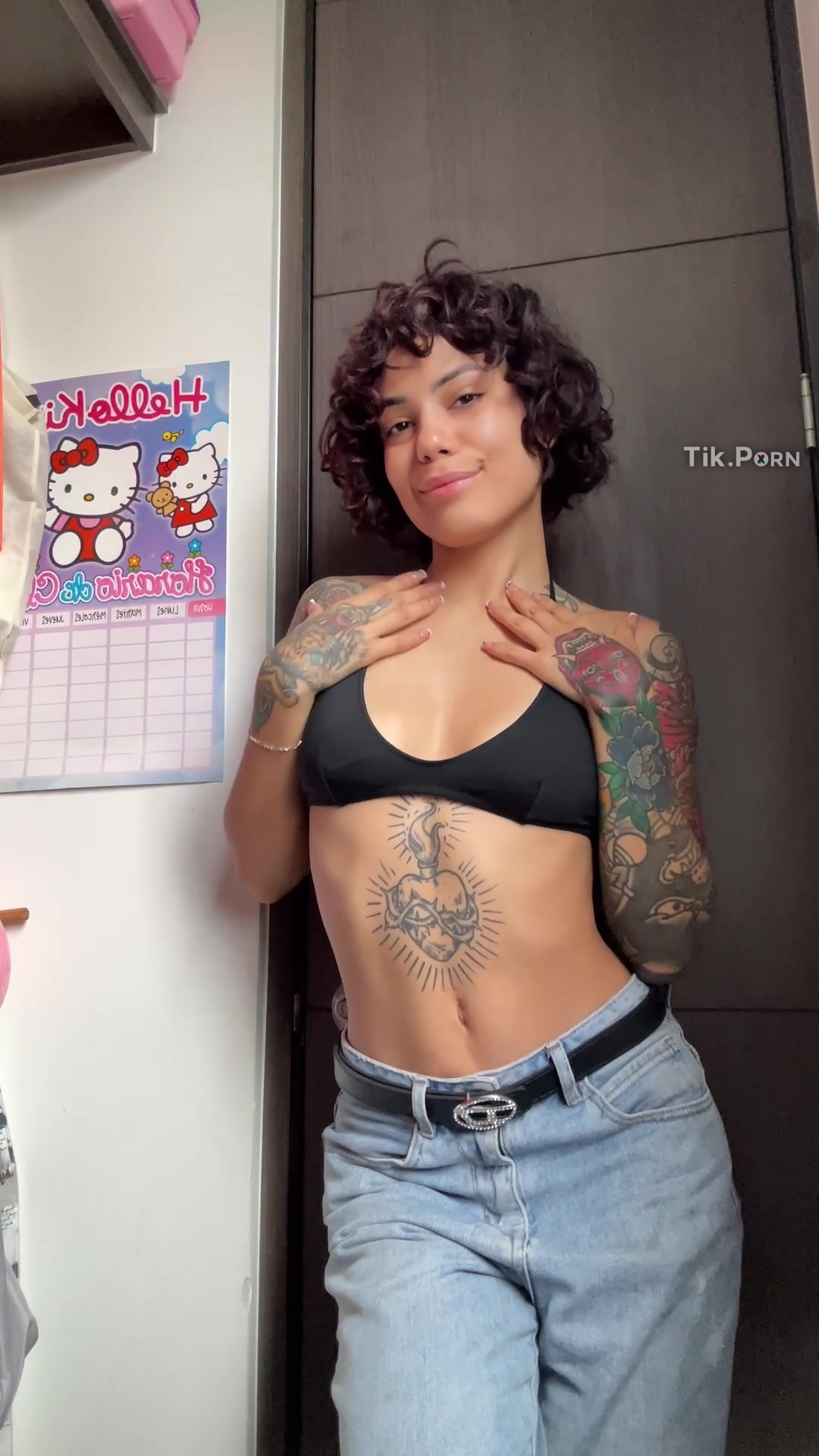 SofiaReyess Showing Boobs and Latina nsfw clips