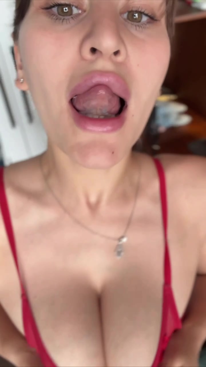 LiliMancester Teasing and Nude Natural Big Tits 2