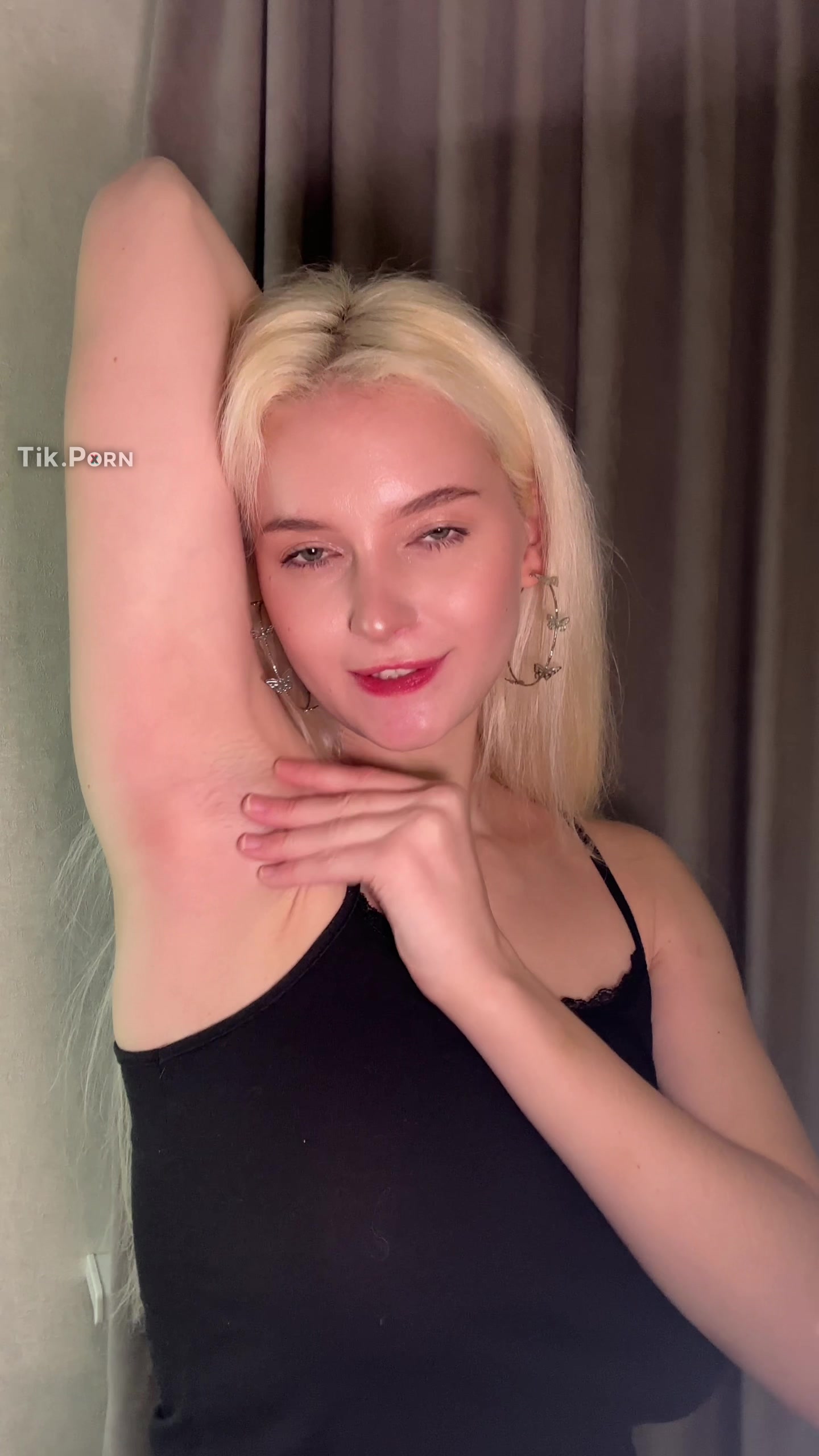 My armpits and my huge tits deserve your tongue #Blonde #Natural Big Tits
