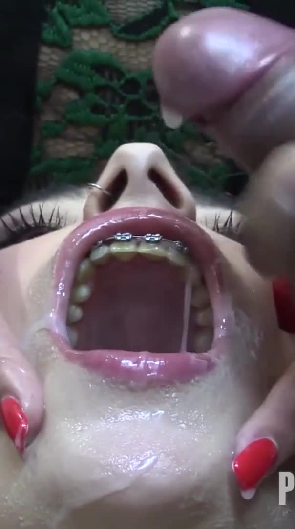 Video porn free Cum in Mouth and Cuckold Brunette