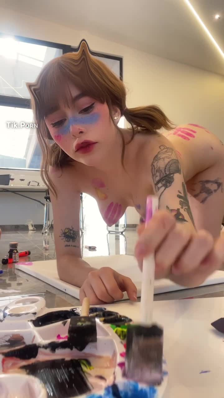 Daddy.. your little slut wants to play 🤤